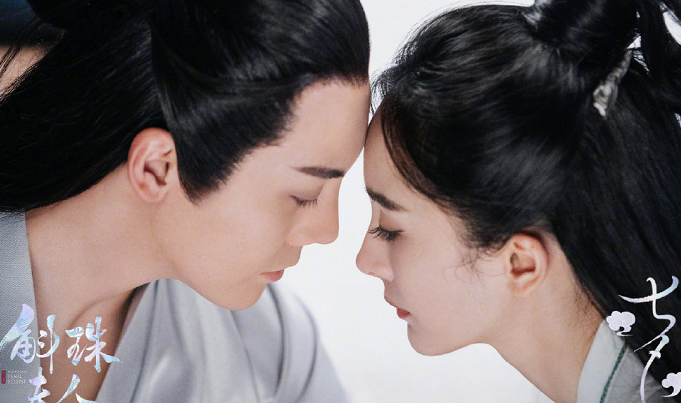 探秘小巷獨(dú)特小店，劉凱威與楊冪新劇揭曉！