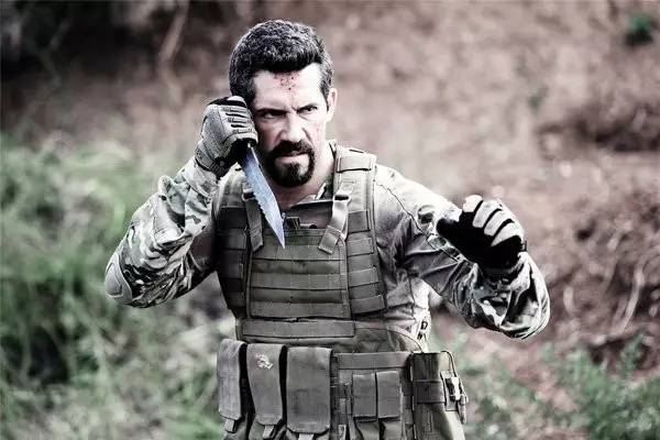 戰(zhàn)狼1演員群像，熱血演繹鑄就經(jīng)典