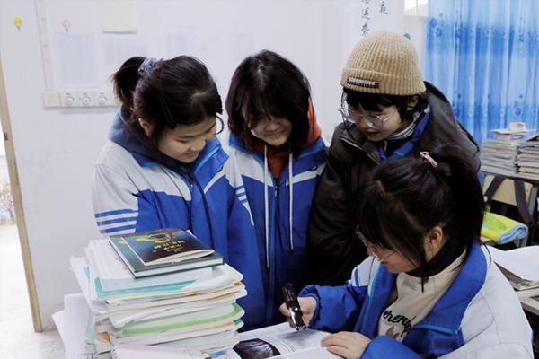 貴州女明星的自然之旅與內(nèi)心平靜之道探索