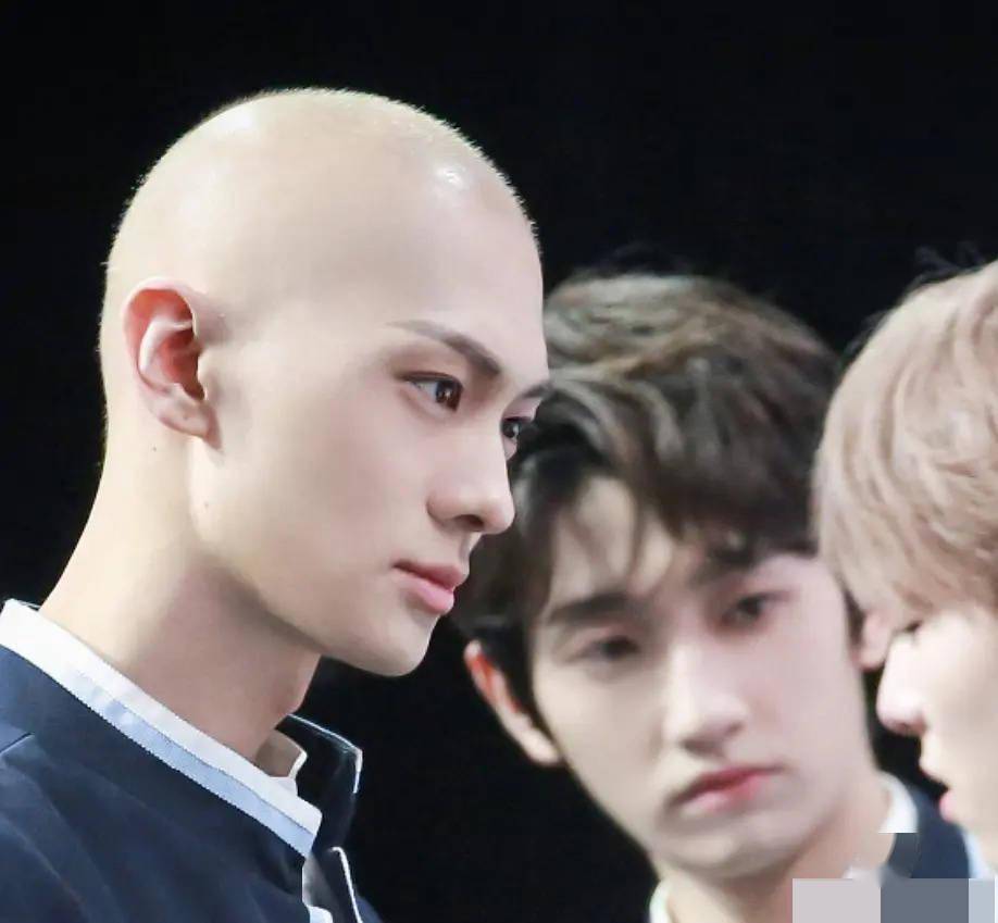 建筑材料（不含危險(xiǎn)化學(xué)品） 第384頁