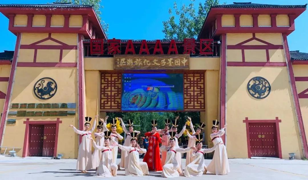 小丑明星,小丑明星，悲喜交織的舞臺傳奇