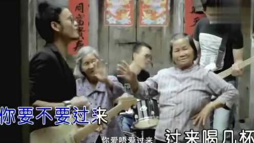 張?zhí)J葦最新客家話視頻，親情與友情的溫馨日常